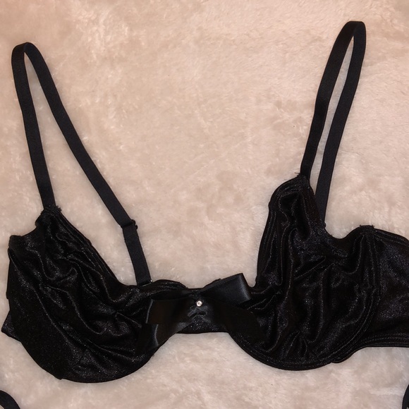 The Luxe Collection Fredrick’s of Hollywood - Black Satin Stretch Bra & Garter - Picture 5 of 12